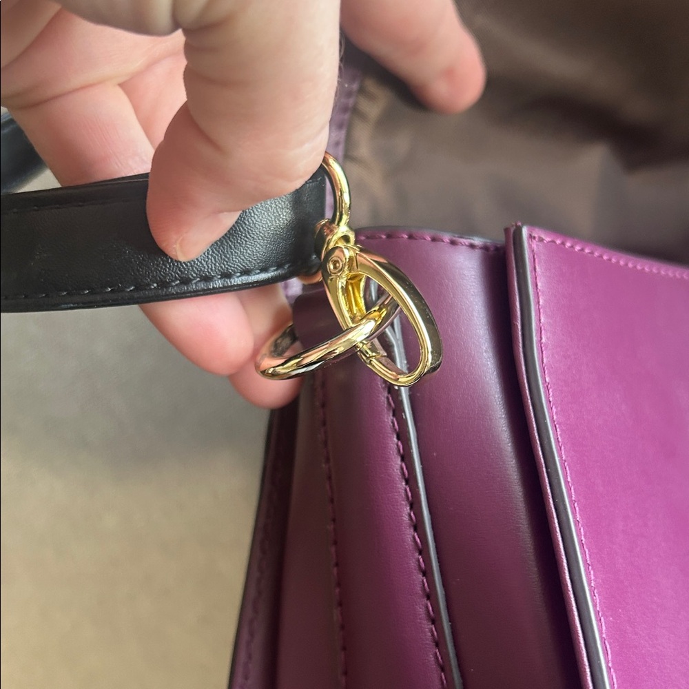 🍇Stauer Grape Leather Saddle Crossbody Bag - Picture 4 of 7